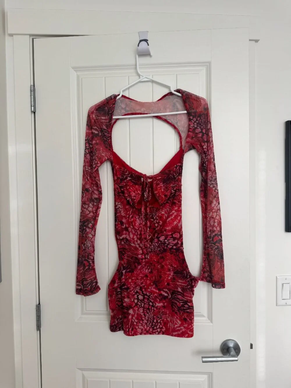 Outcast Red Printed Kahlani Viper Cut-Out Mini Dress - Size S - Picture 4 of 6